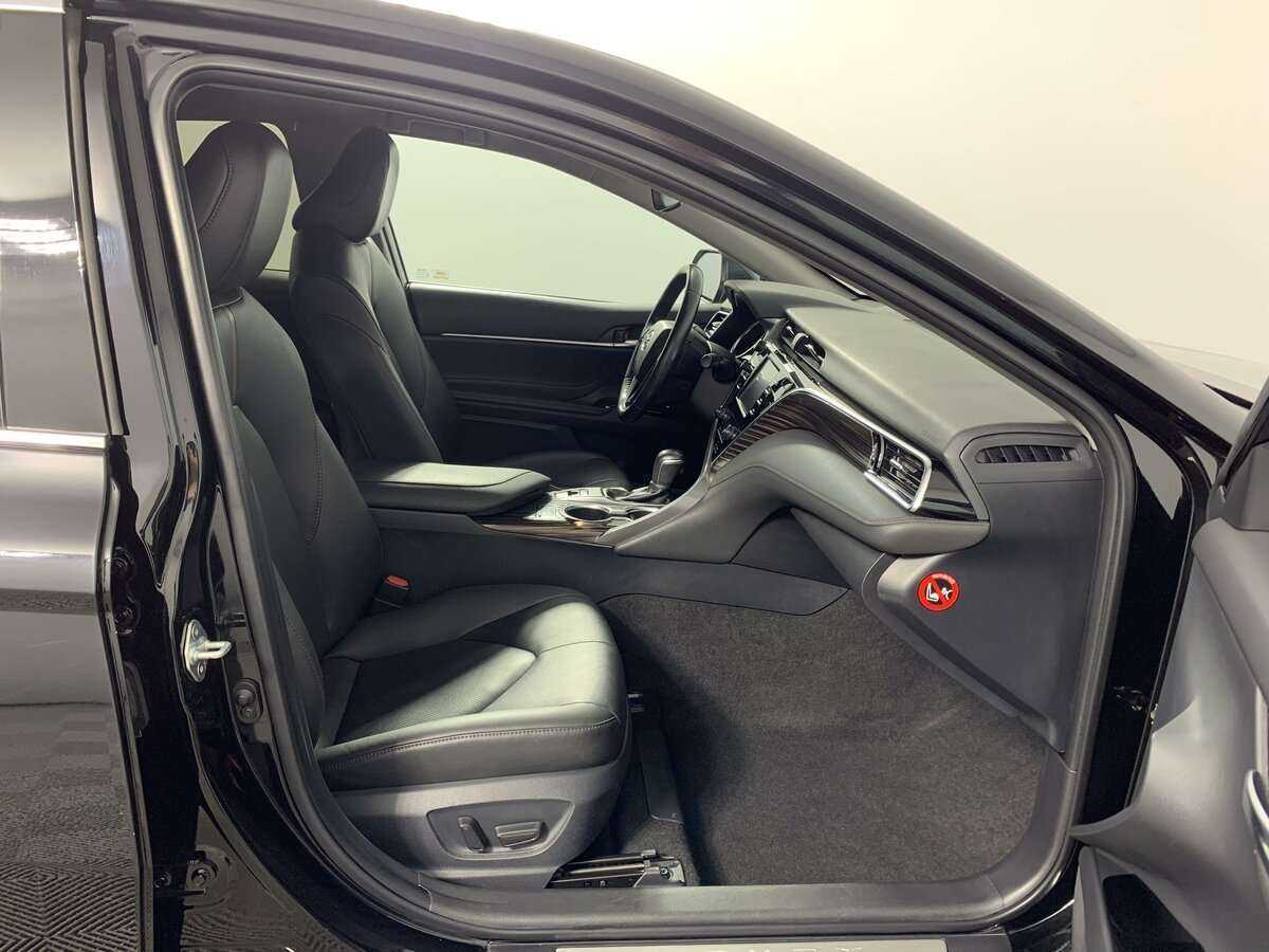 Toyota Camry, 2019 Фото №14