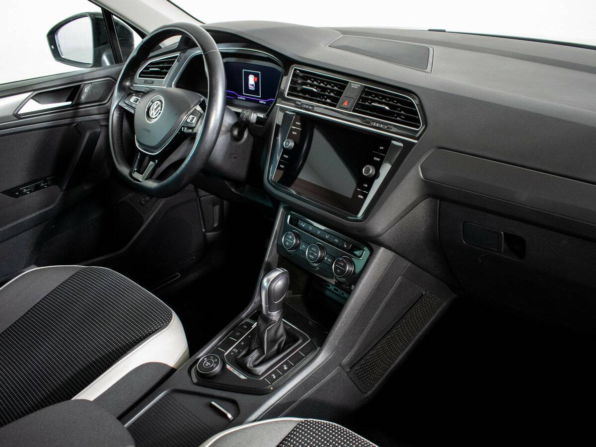 Volkswagen Tiguan II, 2019 Фото №9