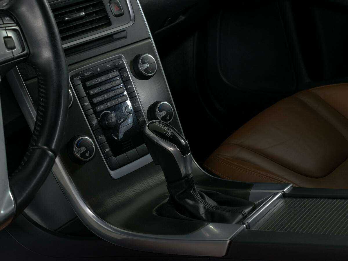 Volvo S60, 2014 Фото №14