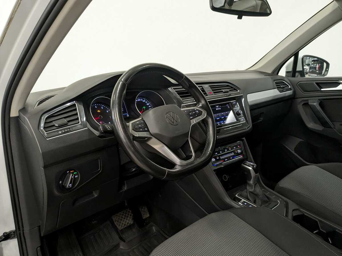Volkswagen Tiguan, 2021 Фото №16