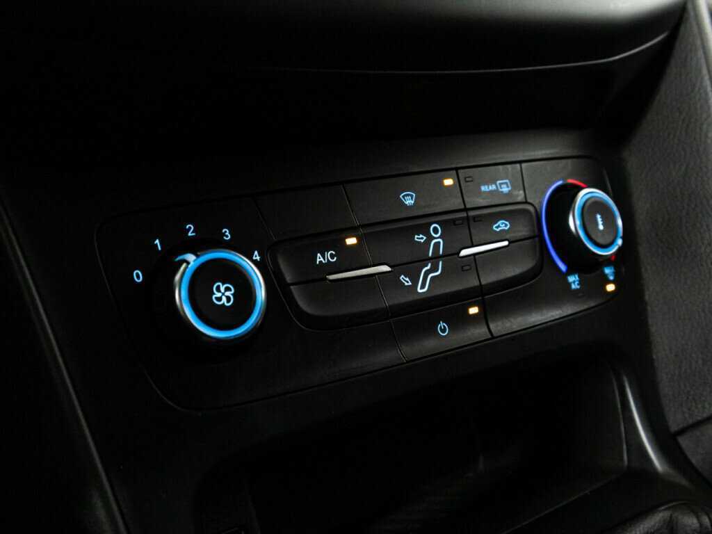 Ford Focus, 2019 Фото №15