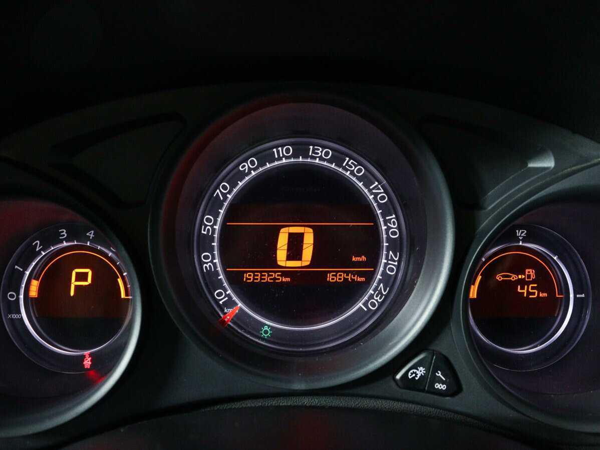 Citroen C4, 2012 Фото №9