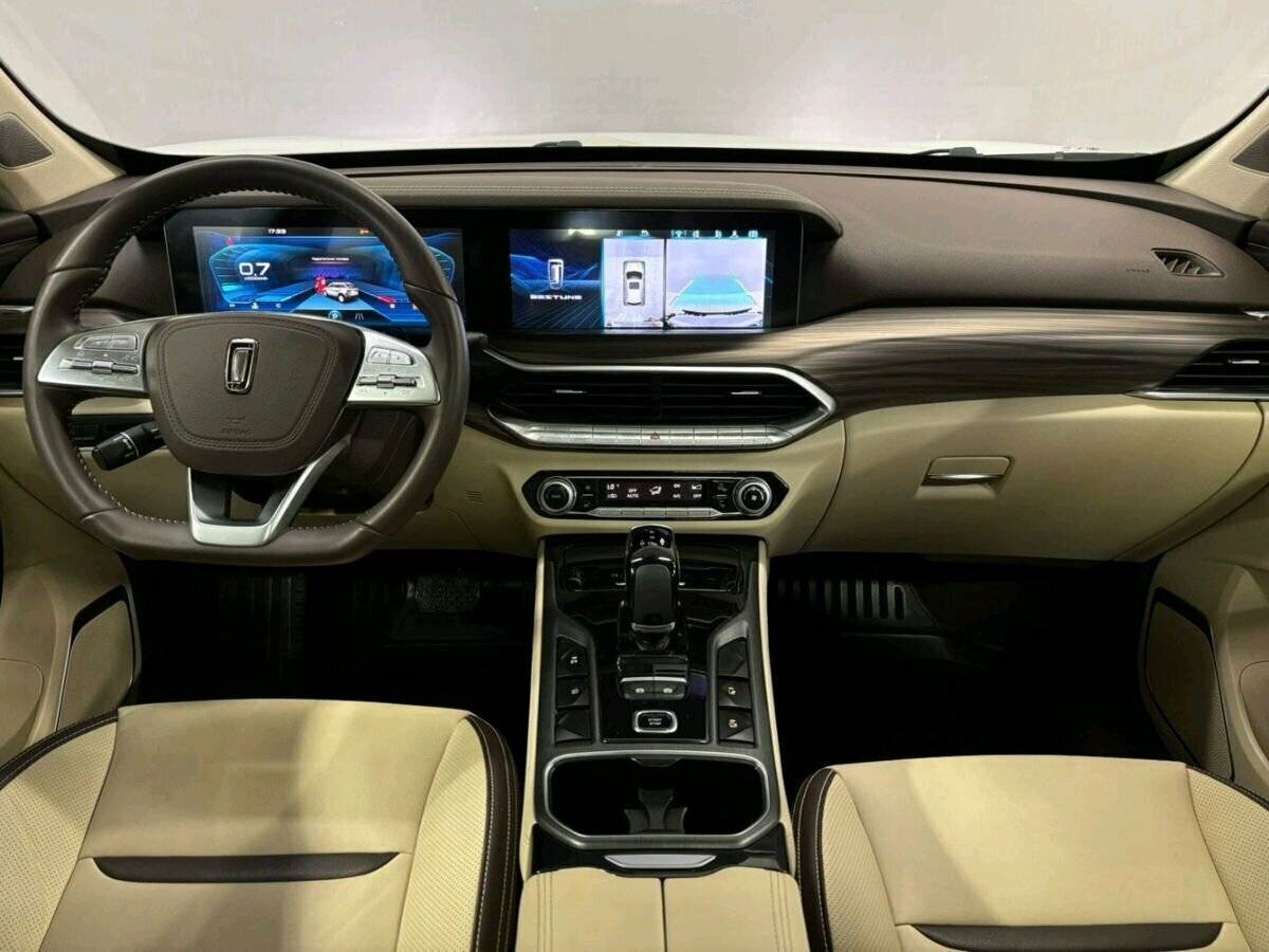 FAW Bestune T77, 2023 Фото №10