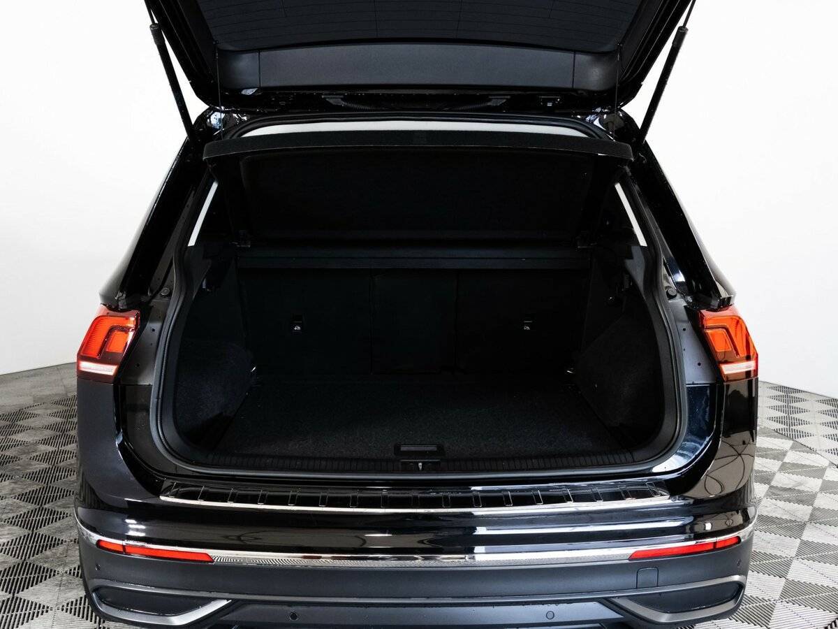 Volkswagen Tiguan, 2021 Фото №15