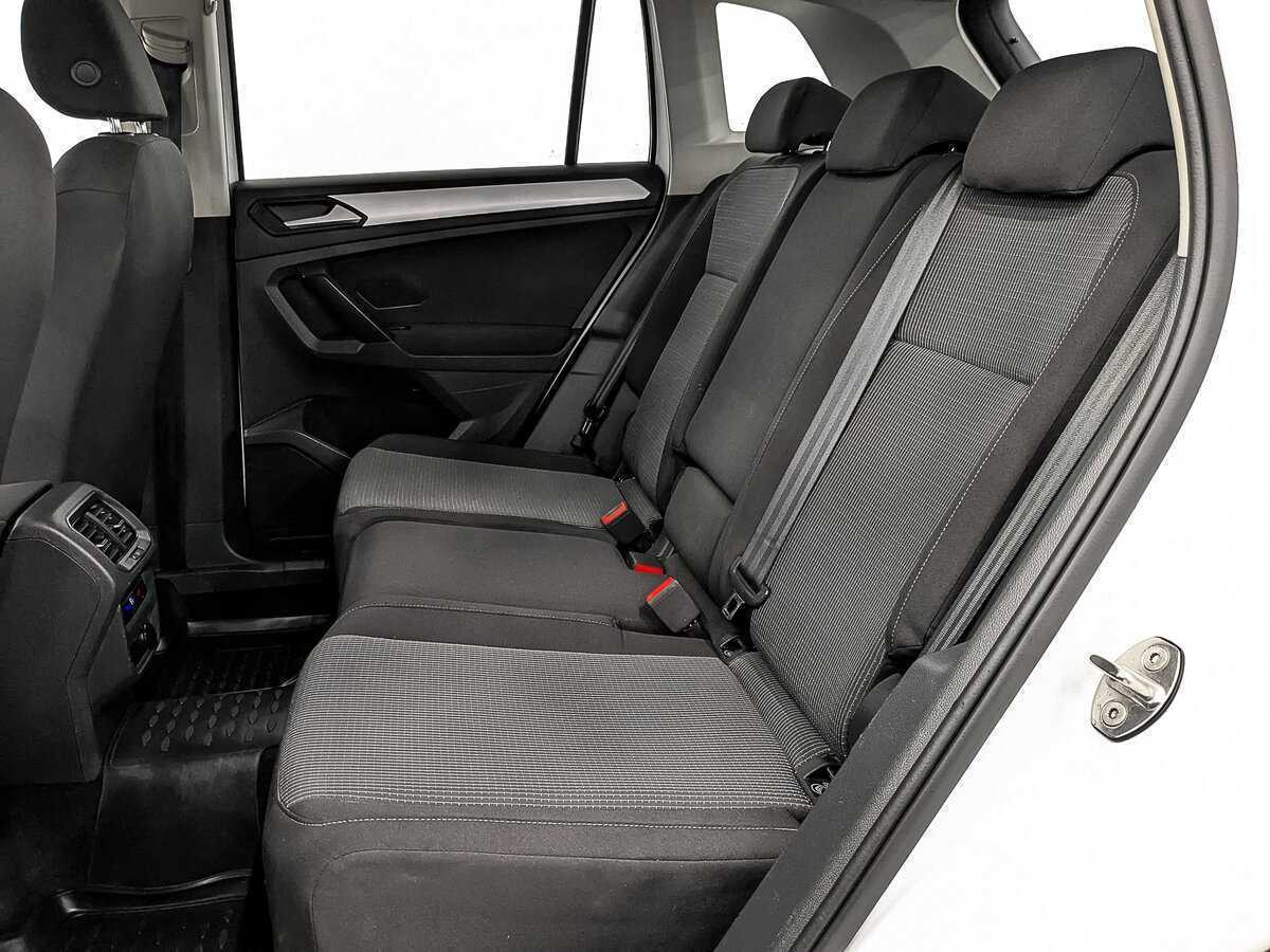 Volkswagen Tiguan, 2021 Фото №16