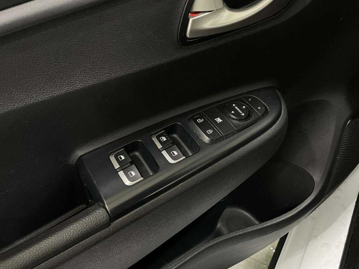 Kia Rio X-Line, 2020 Фото №7