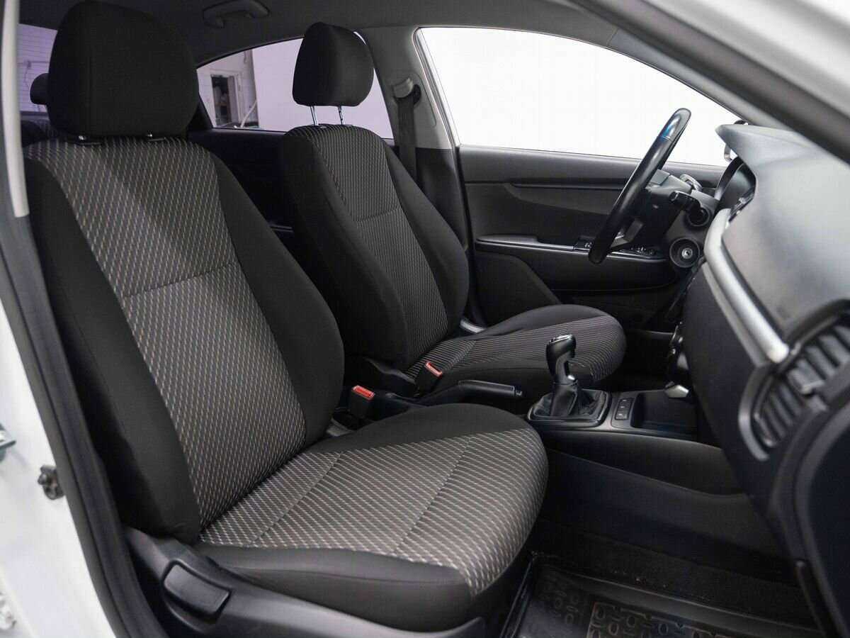 Kia Rio, 2018 Фото №12