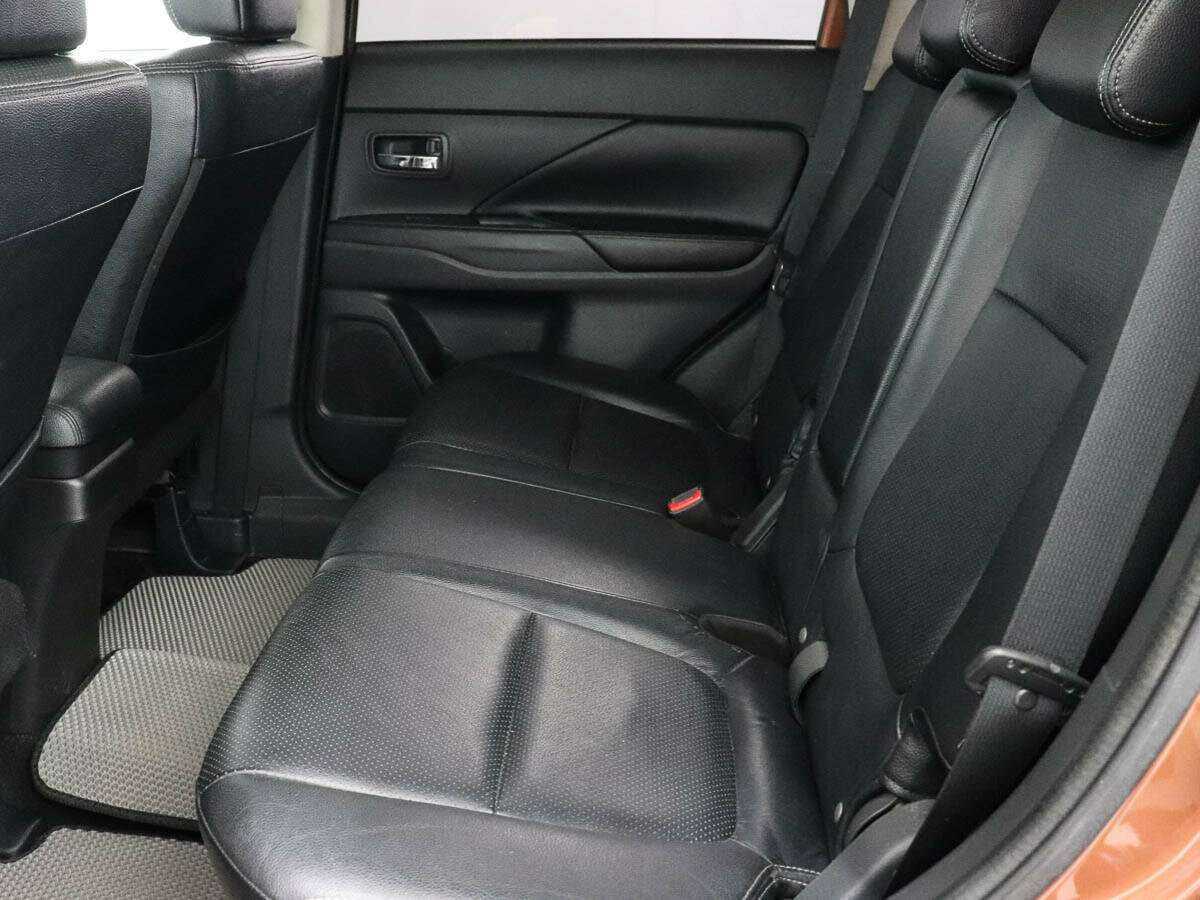 Mitsubishi Outlander, 2012 Фото №8