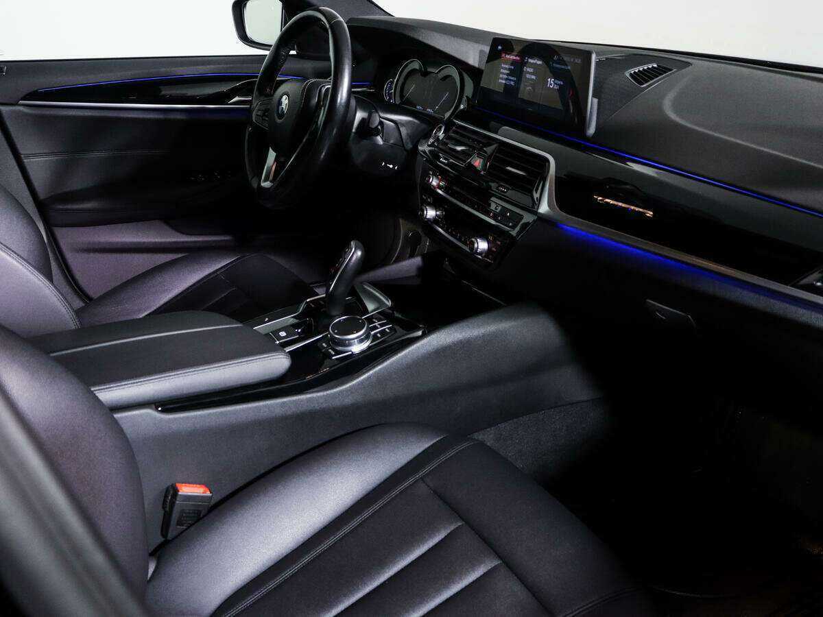 BMW 5 серии 520d xDrive, 2017 Фото №9