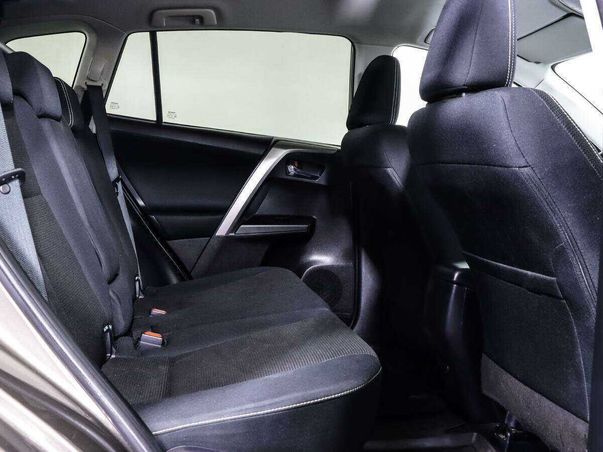 Toyota RAV4, 2017 Фото №15