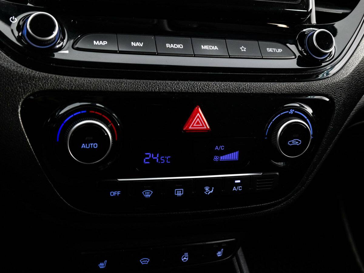 Hyundai Solaris II Рестайлинг, 2021 Фото №12