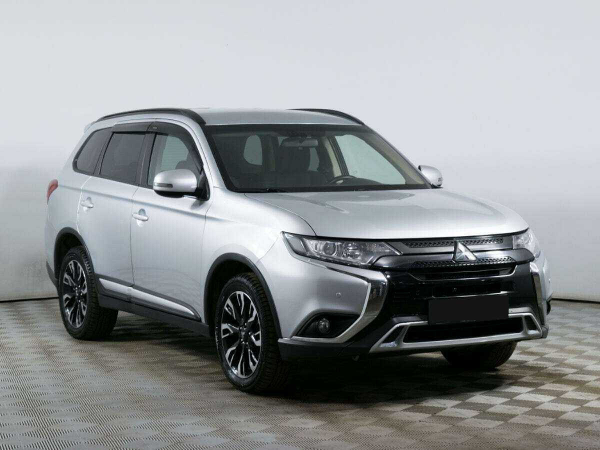 Mitsubishi Outlander, 2021 Фото №3