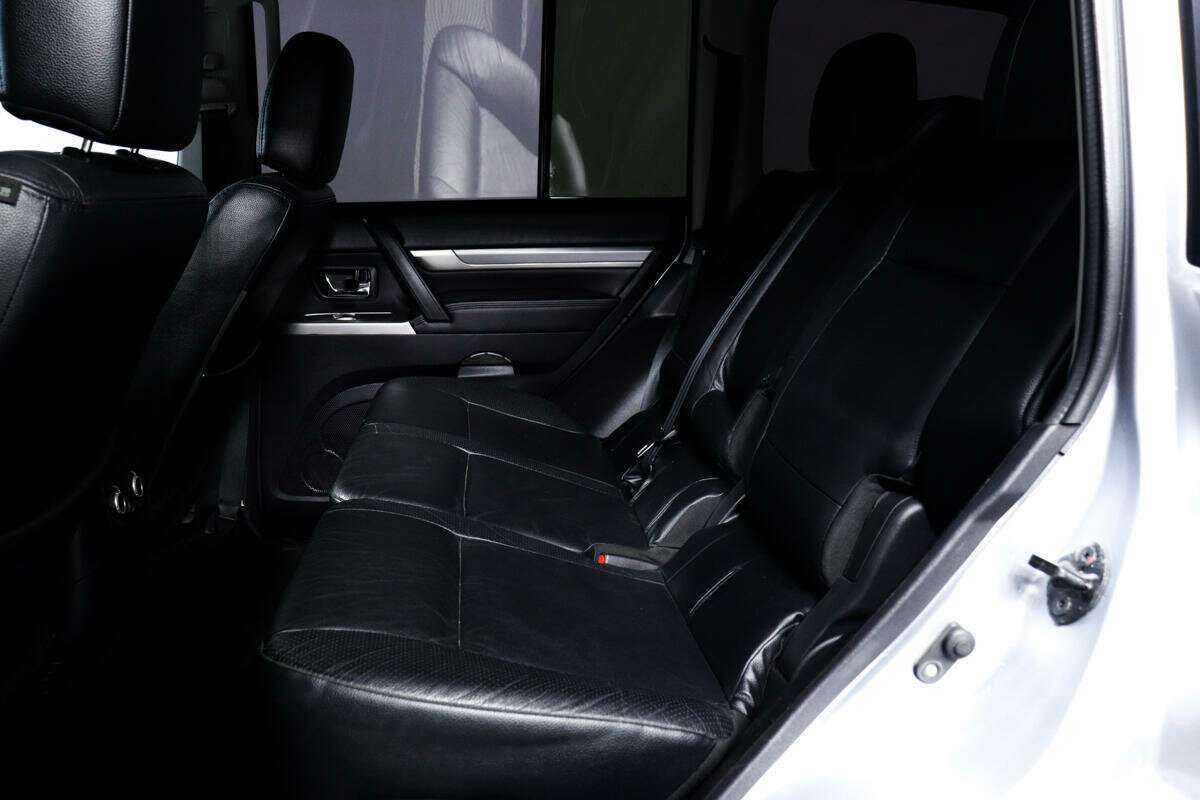 Mitsubishi Pajero, 2012 Фото №12