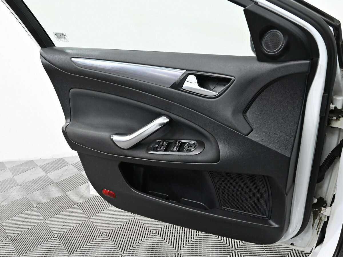 Ford Mondeo, 2014 Фото №6