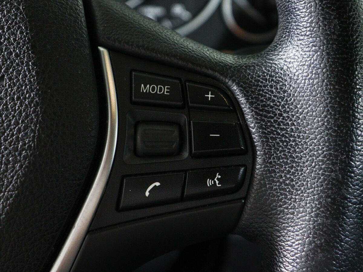 BMW 3 серии 318i, 2017 Фото №14