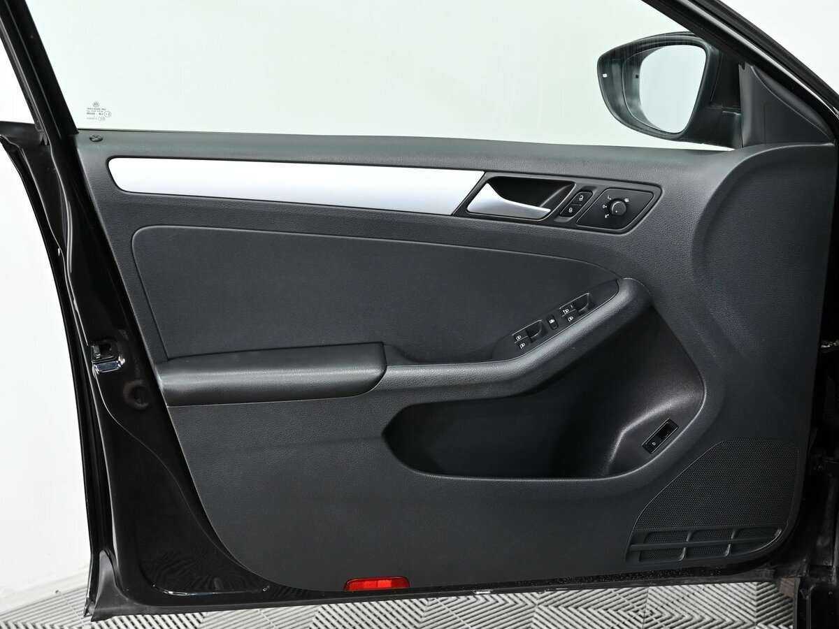 Volkswagen Jetta, 2012 Фото №9