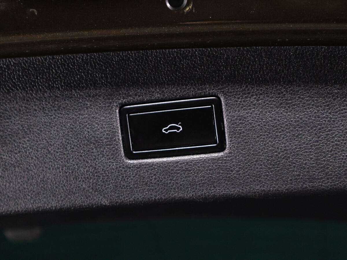 Volkswagen Tiguan, 2018 Фото №15