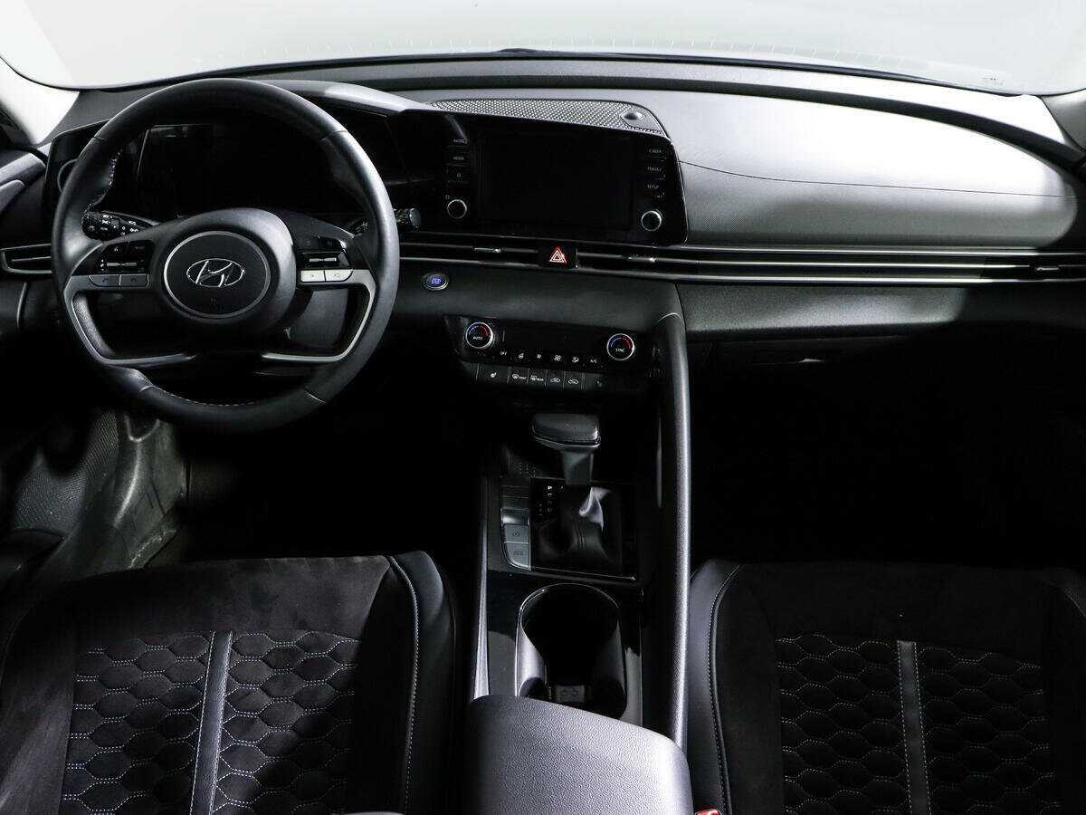 Hyundai Elantra, 2022 Фото №12