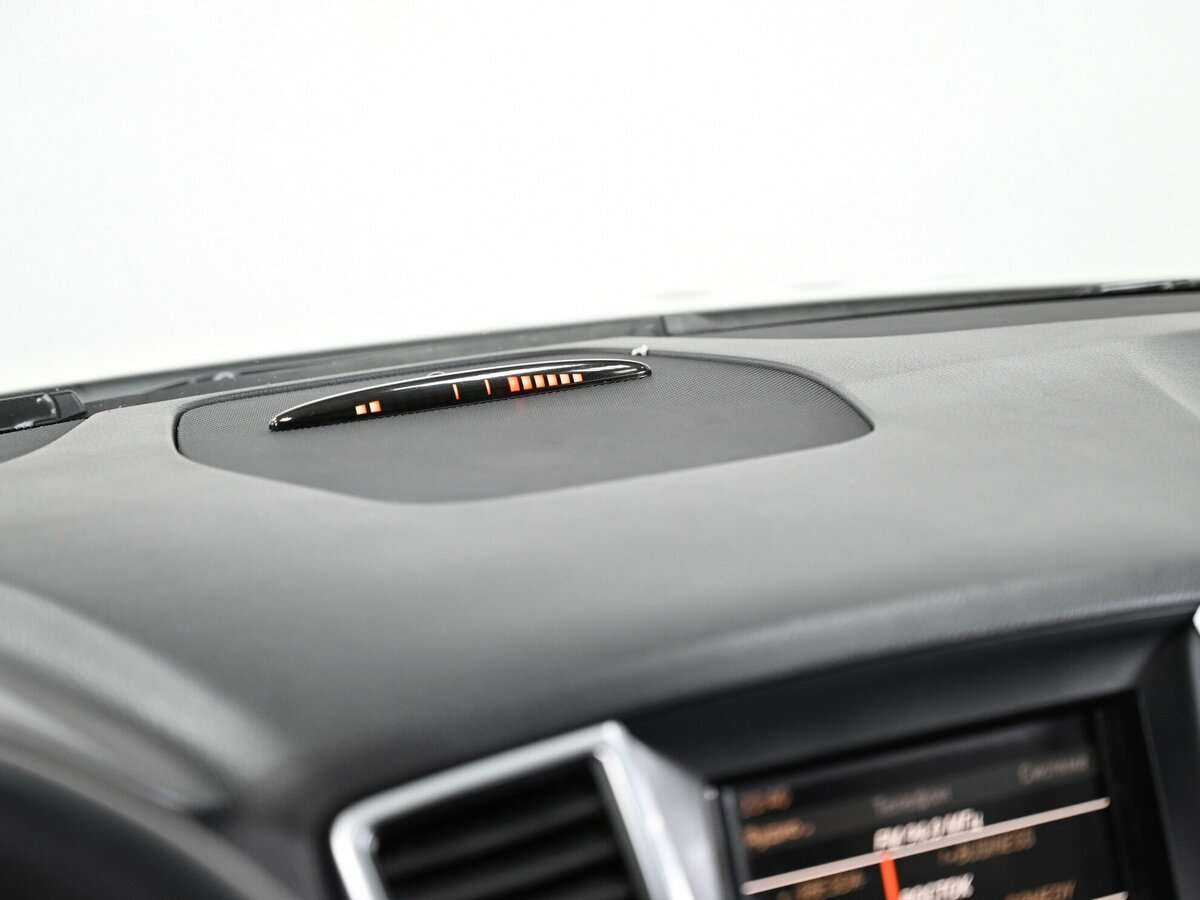 Mercedes-Benz M-Класс 350, 2012 Фото №10