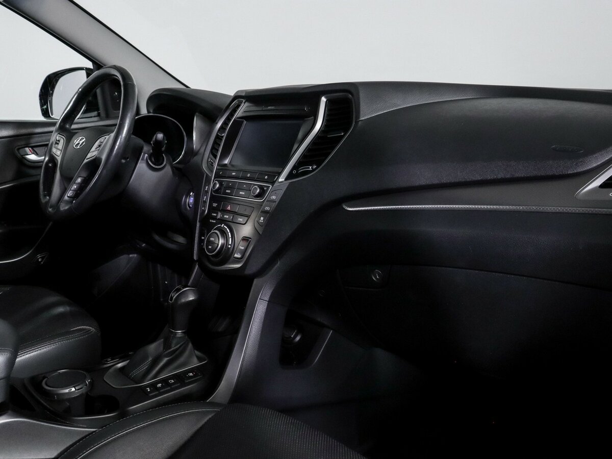 Hyundai Santa Fe Grand III Рестайлинг, 2017 Фото №9