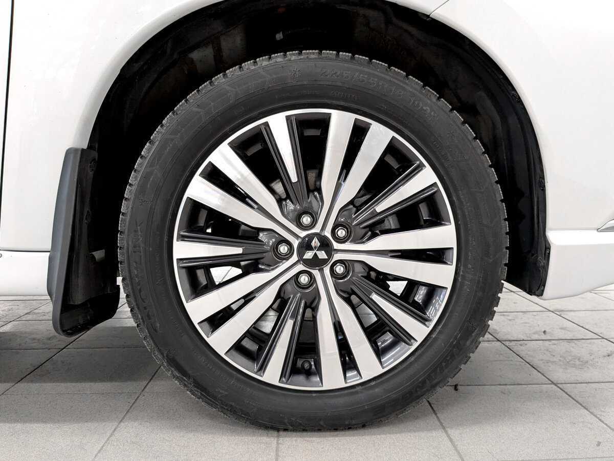 Mitsubishi Outlander, 2022 Фото №18