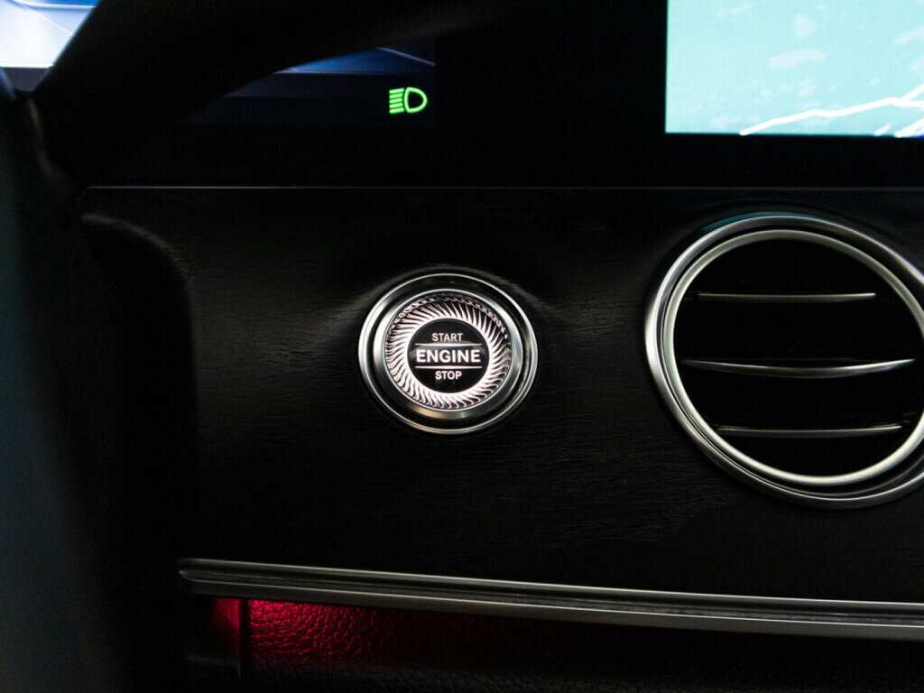 Mercedes-Benz E-Класс 200, 2017 Фото №21