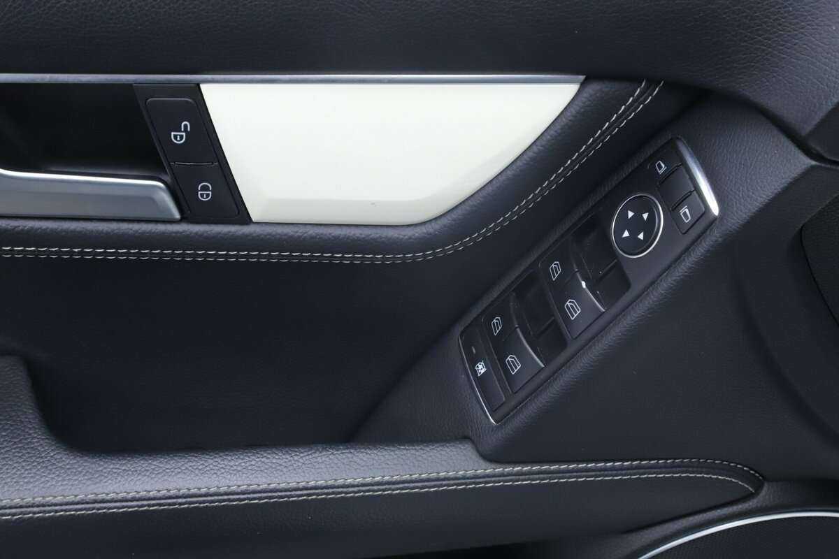 Mercedes-Benz C-Класс 180, 2014 Фото №8