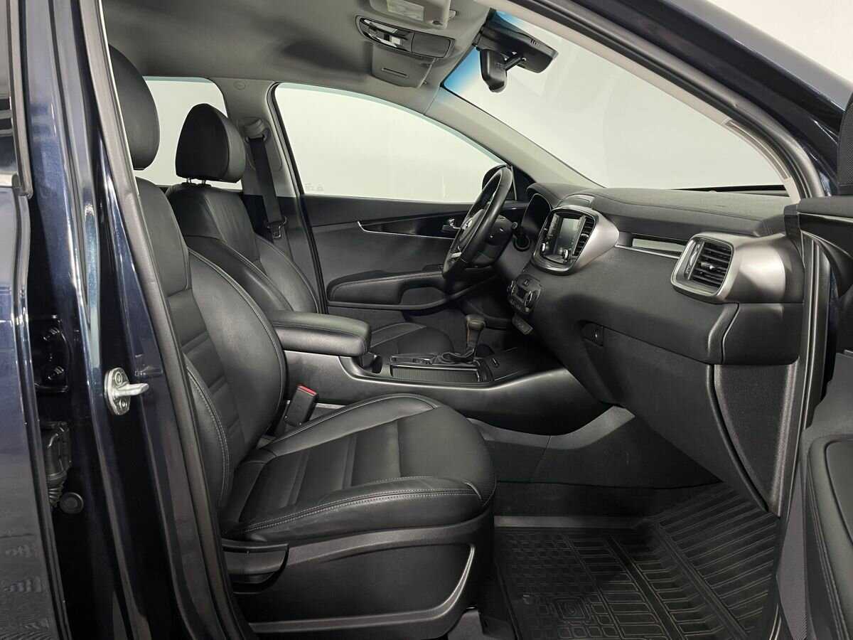 Kia Sorento, 2018 Фото №14
