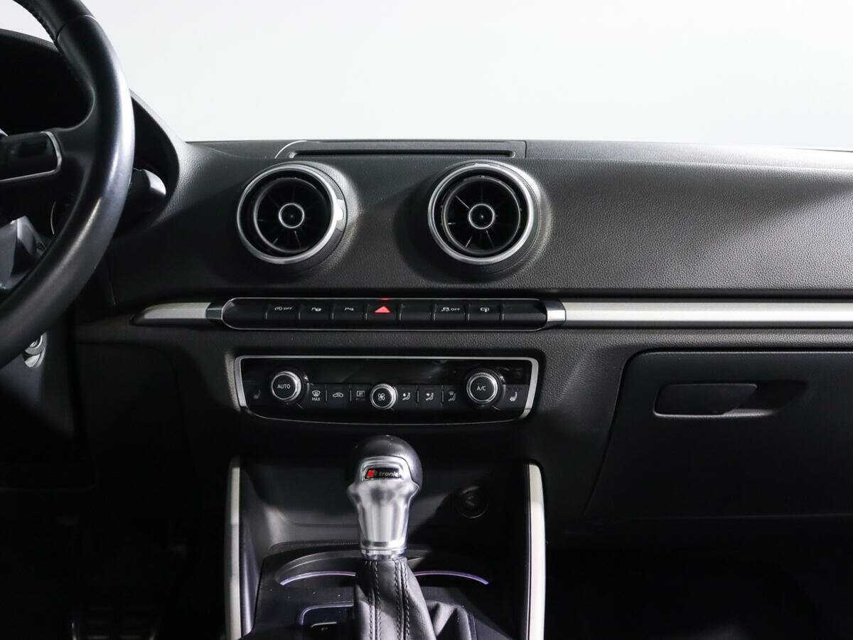 Audi A3, 2015 Фото №11