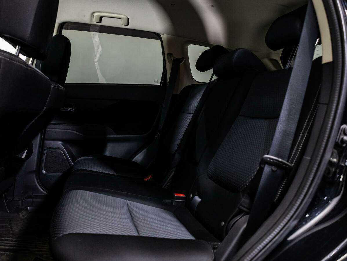 Mitsubishi Outlander, 2017 Фото №8