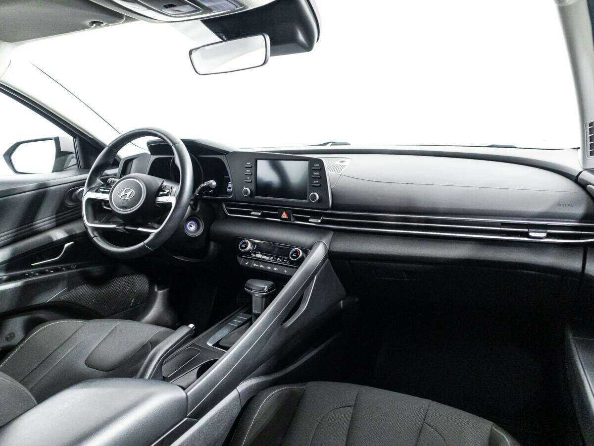 Hyundai Elantra, 2021 Фото №9