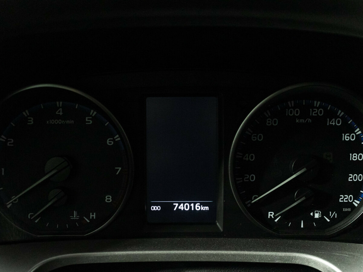 Toyota RAV4 IV (XA40) Рестайлинг, 2015 Фото №11