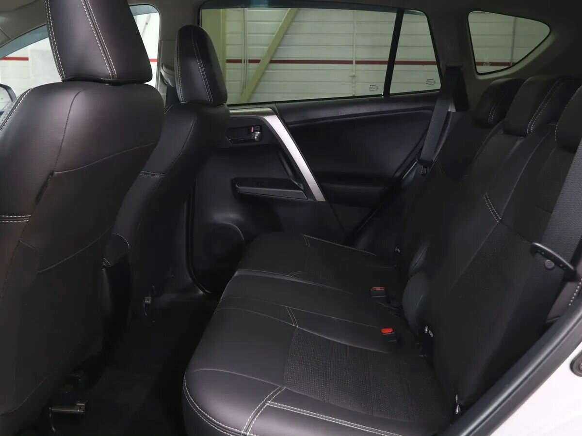 Toyota RAV4, 2019 Фото №18