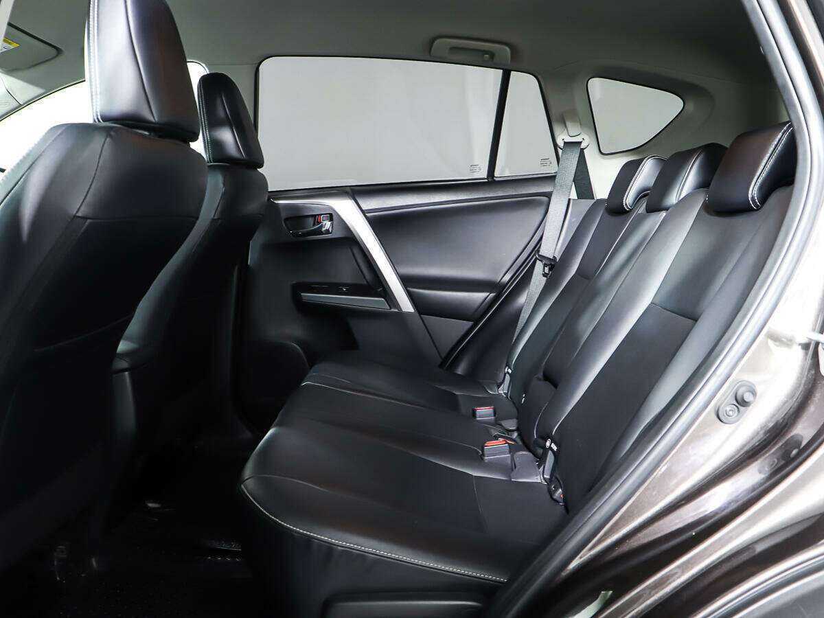 Toyota RAV4, 2018 Фото №10