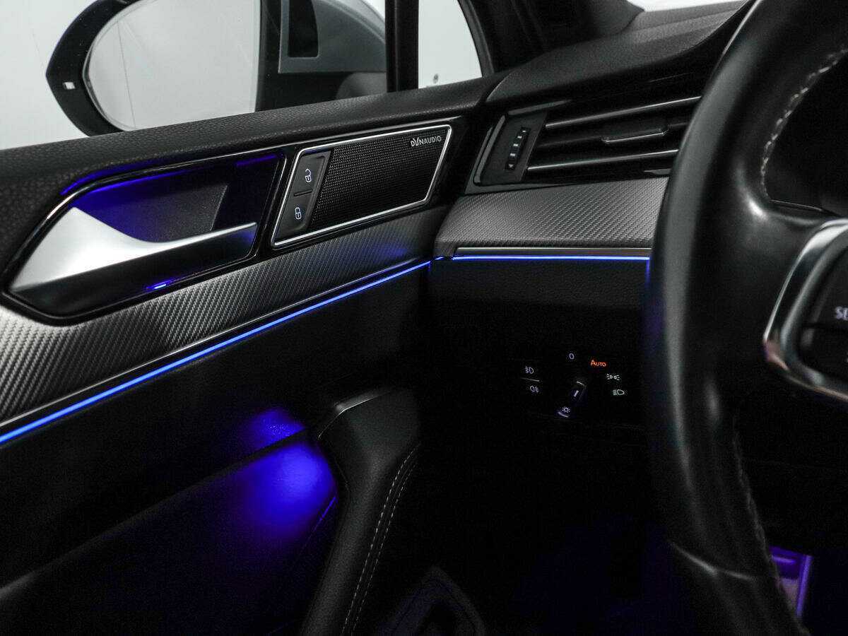 Volkswagen Passat, 2019 Фото №17