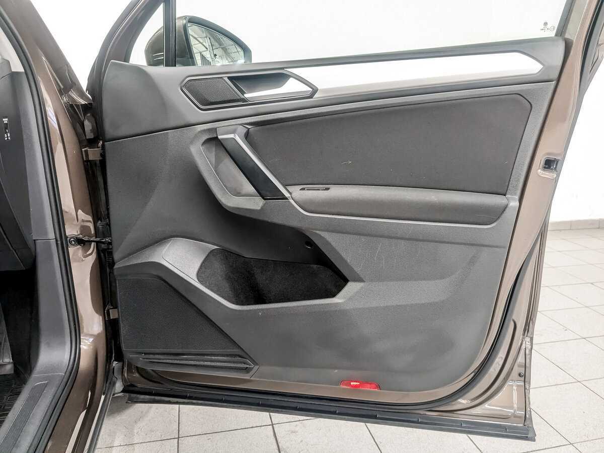 Volkswagen Tiguan, 2019 Фото №24