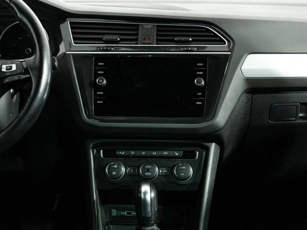 Volkswagen Tiguan, 2019 Фото №14