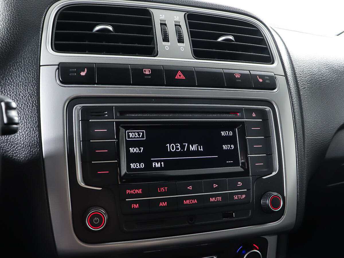 Volkswagen Polo, 2016 Фото №17