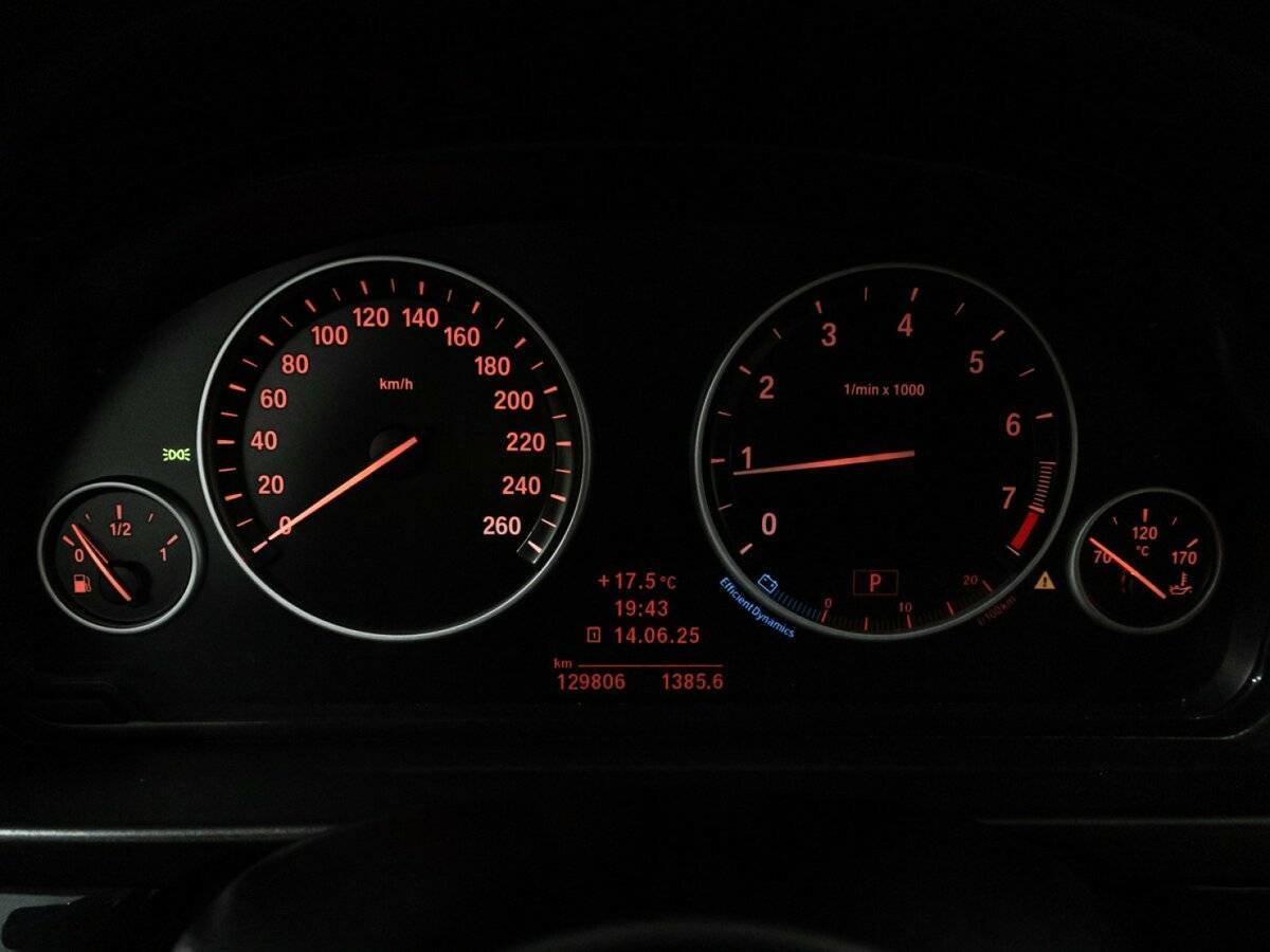 BMW 5 серии 528i xDrive, 2013 Фото №12