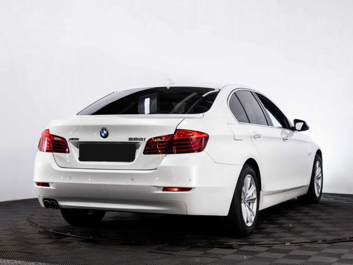 BMW 5 серии 528i xDrive, 2013 Фото №6