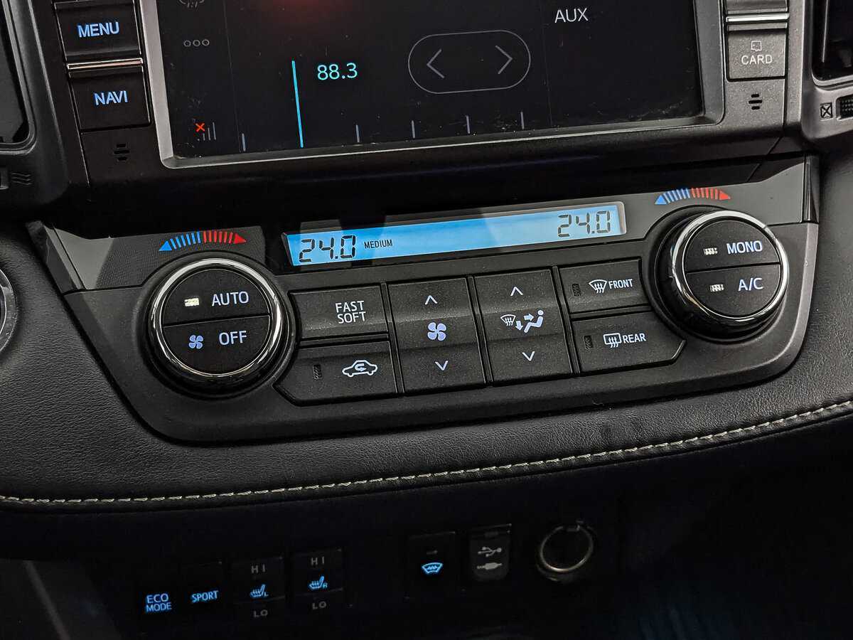 Toyota RAV4, 2018 Фото №19