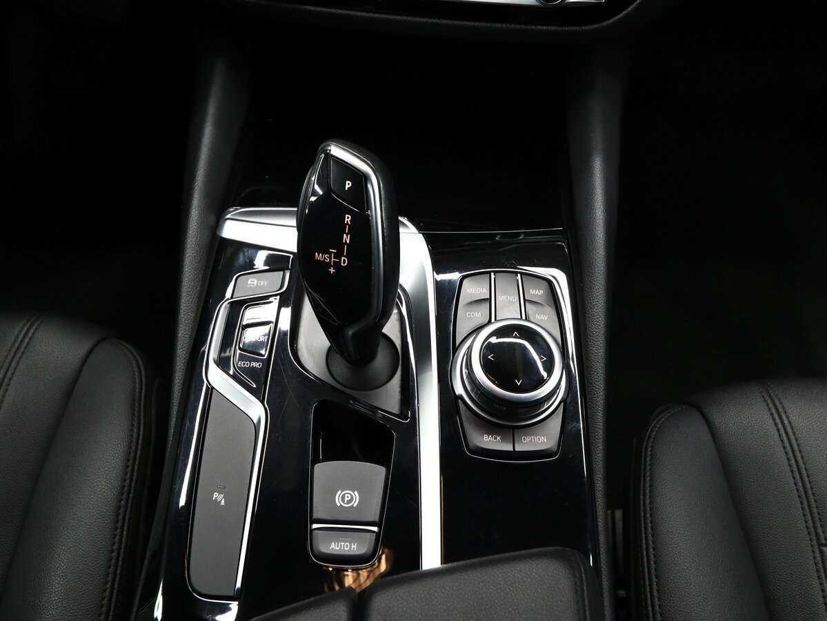 BMW 5 серии 520d xDrive, 2017 Фото №15