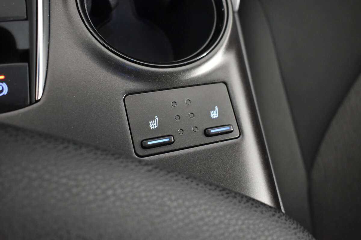 Toyota Camry, 2021 Фото №16