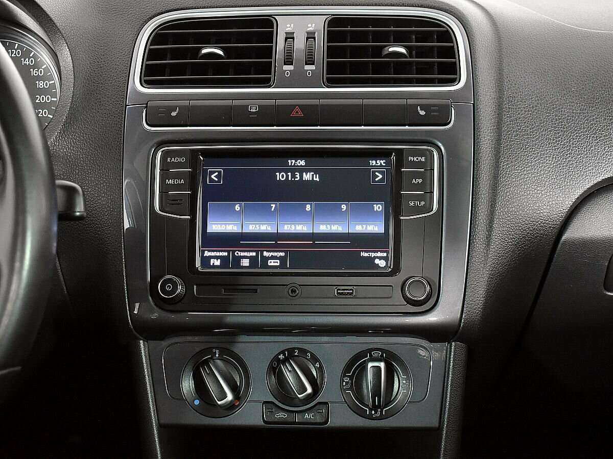 Volkswagen Polo, 2020 Фото №13