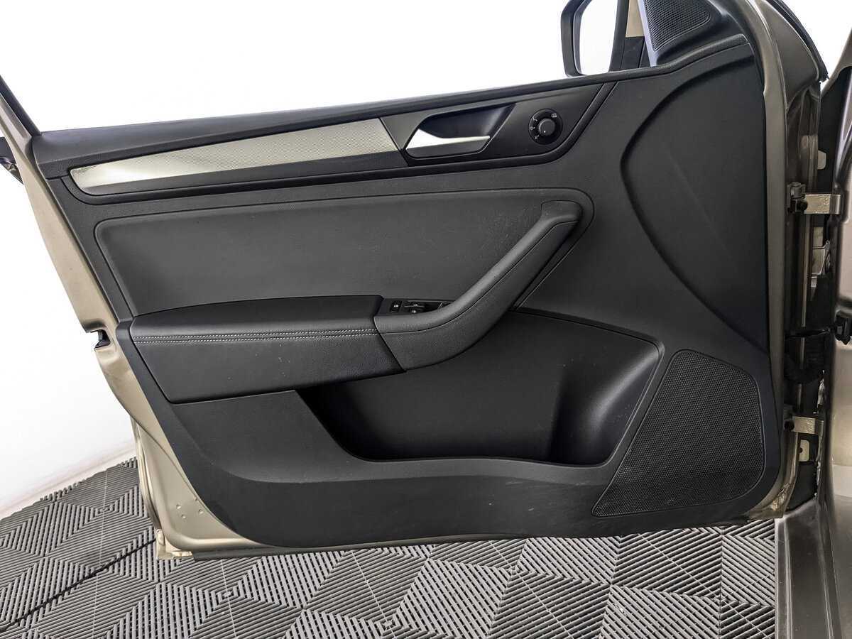 Volkswagen Polo, 2020 Фото №15