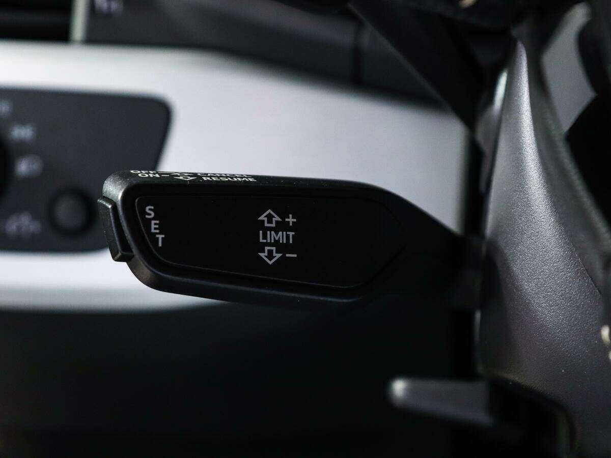 Audi A4, 2017 Фото №18