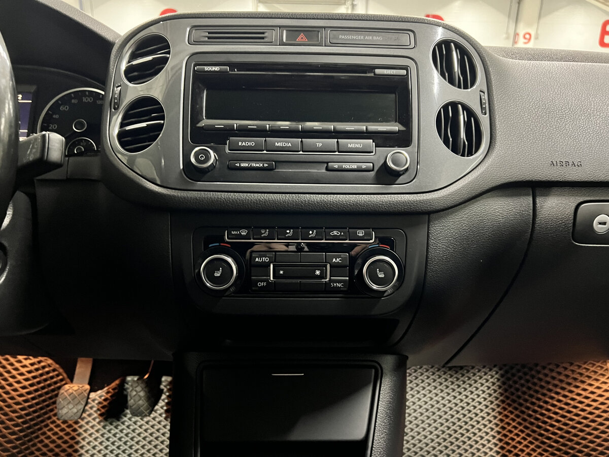 Volkswagen Tiguan I Рестайлинг, 2014 Фото №15