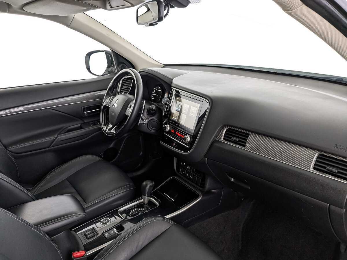 Mitsubishi Outlander, 2021 Фото №11