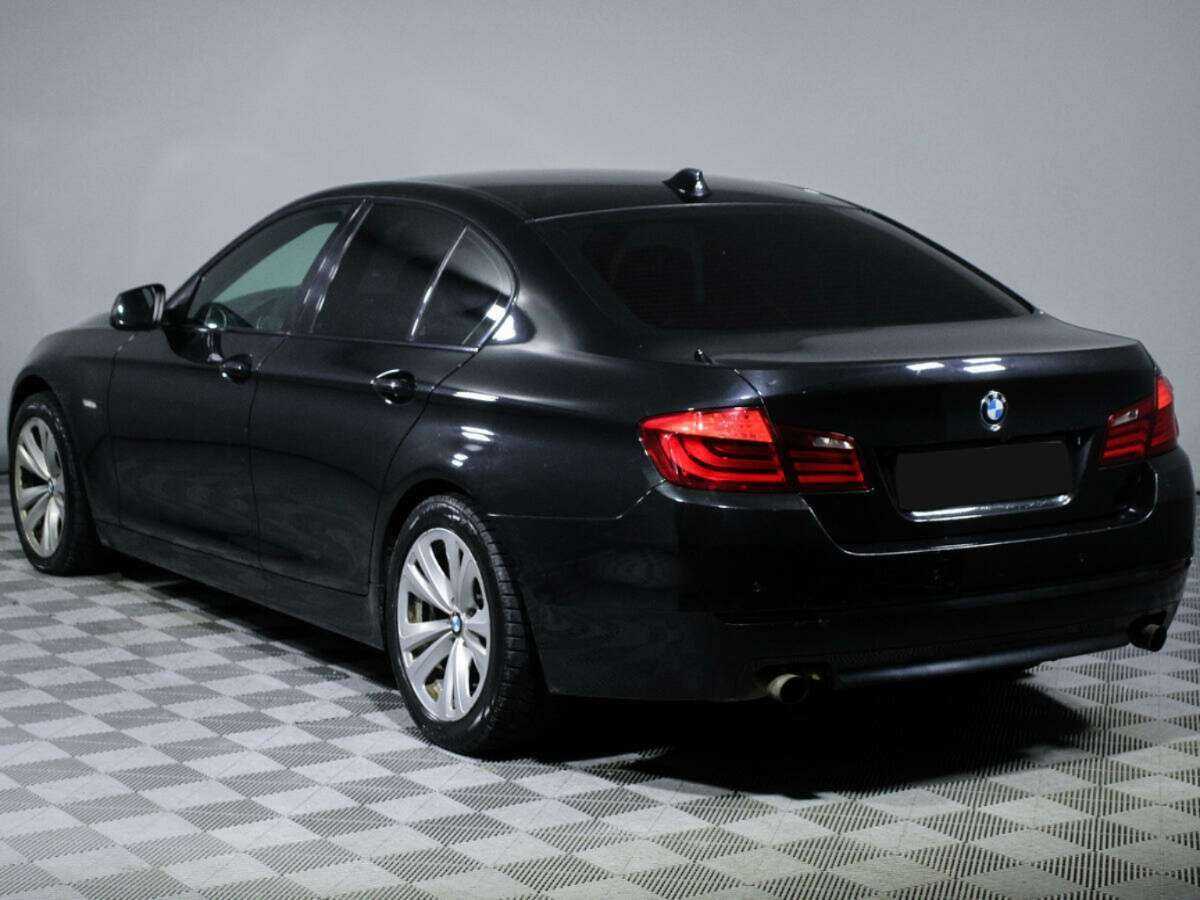 BMW 5 серии 528i xDrive, 2012 Фото №6