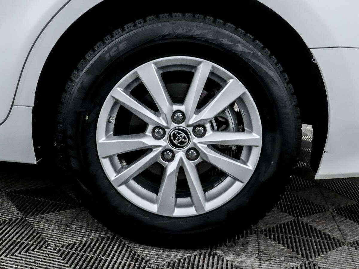 Toyota Camry, 2020 Фото №13